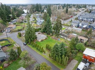 15602 Meadow Rd, Lynnwood, WA 98087