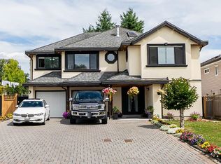 8736 140a St, Surrey, BC V3W 0M4