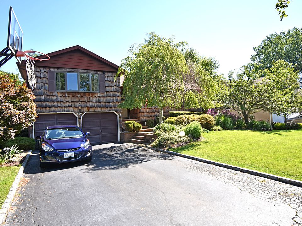 1st image of 8 Jasmine Ln