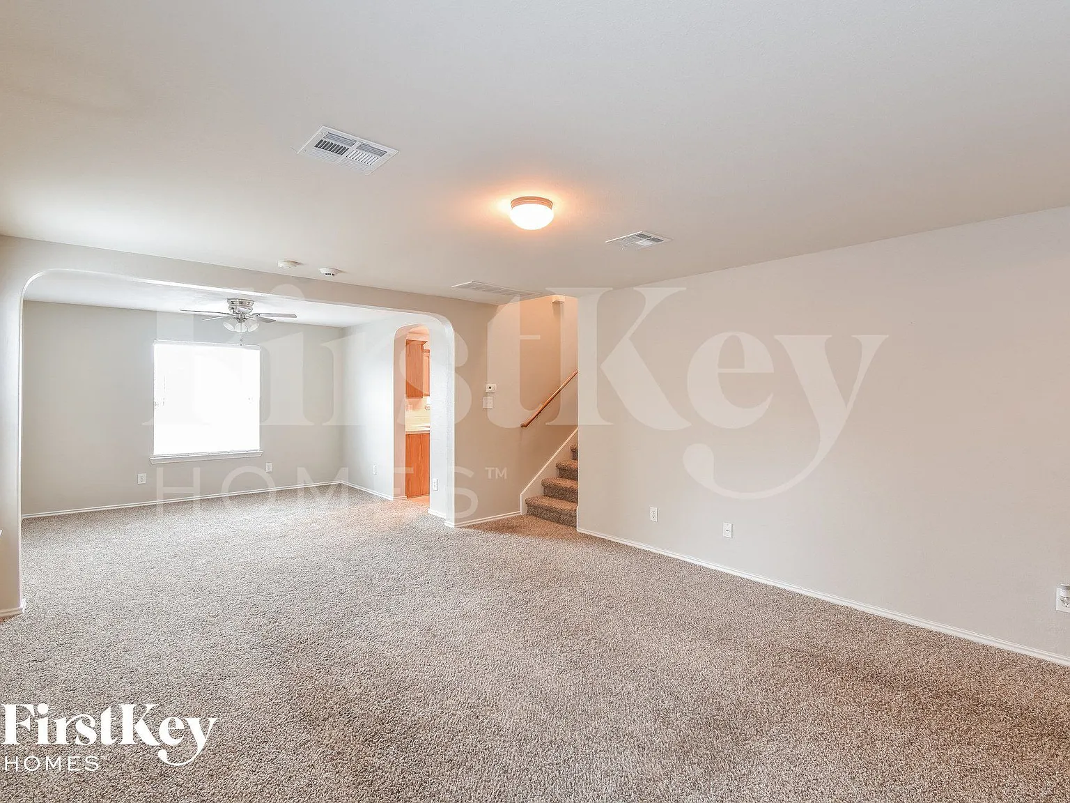 4 bed, 2.5 bath, 1954 sqft, $1,845 — Photo 3