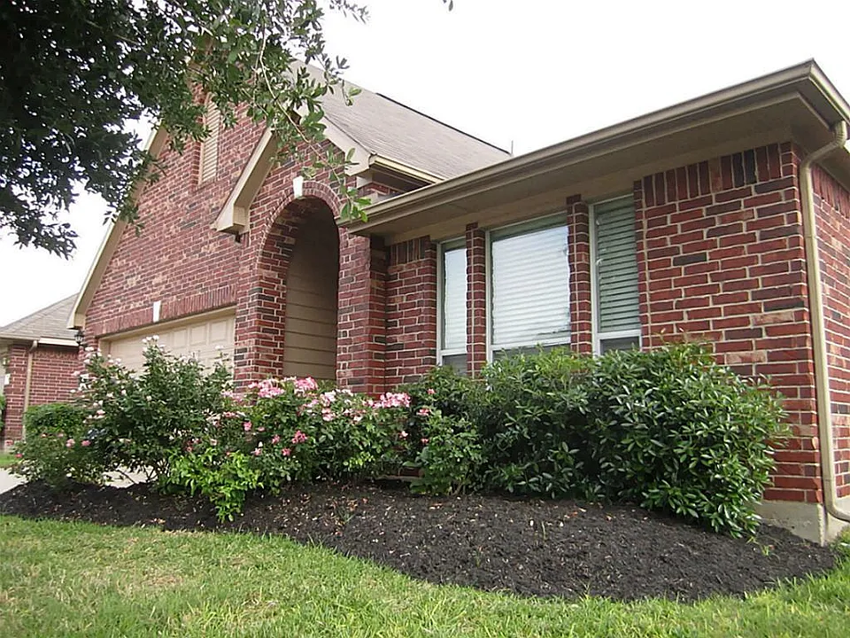 1011 Cove Crest Trl