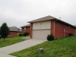 1823 N 24th St, Ozark, MO 65721