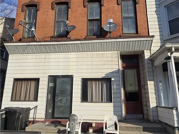 213 W Broad St, Tamaqua, PA 18252