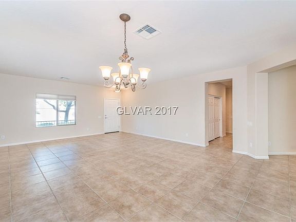 3rd image of 136 Voltaire Ave
