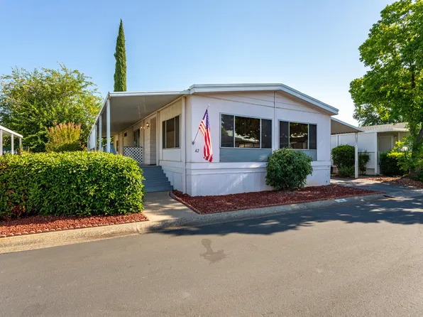 20350 Hole In One Dr Space 42, Redding, CA 96002