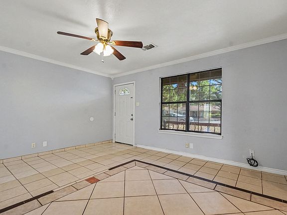 5th image of 145 N Imperial Dr