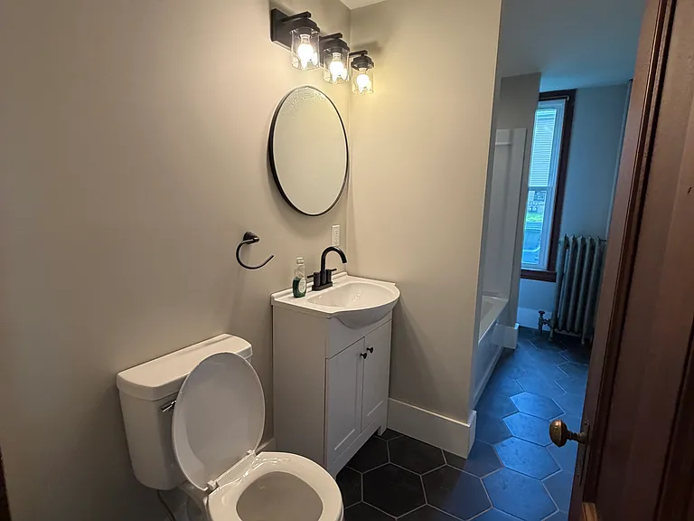 9 Willow St #1 — Photo 4