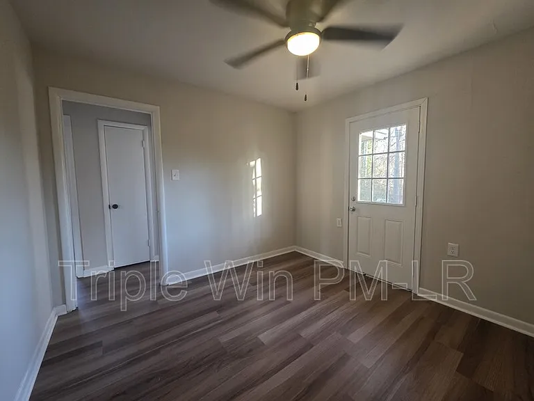 109 Farmere Cir — Photo 11