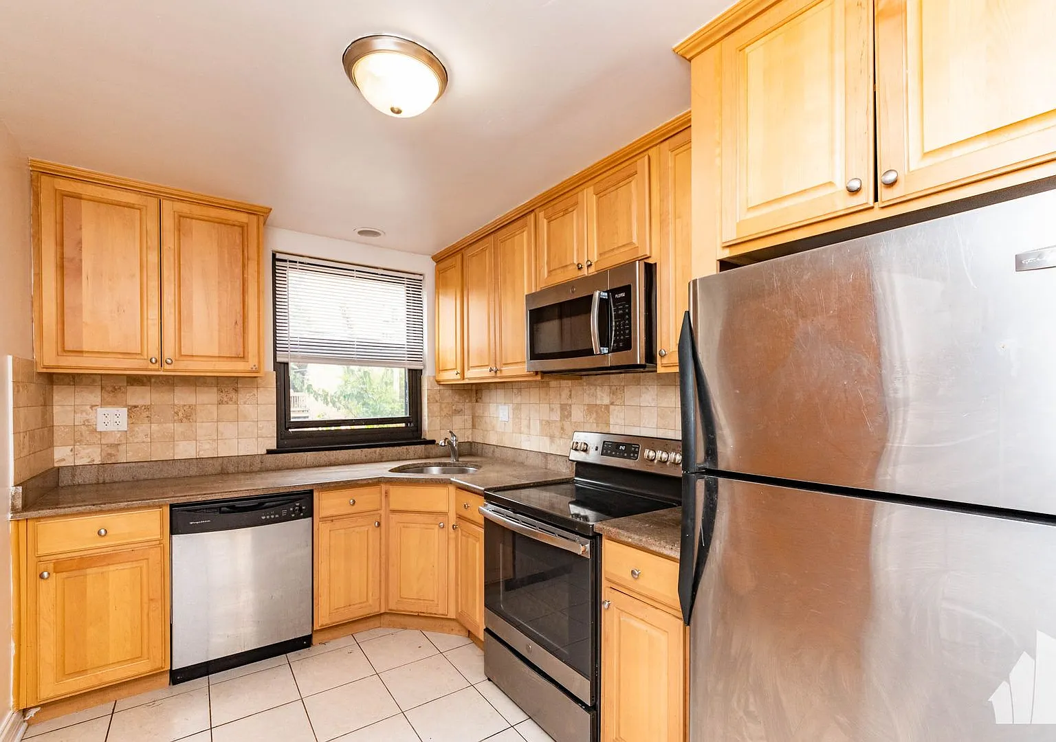 1 bed, $1,695 — Photo 1