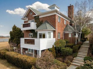3 High Ridge Ct, Glen Cove, NY 11542