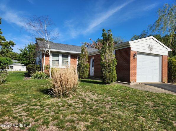 20 Hudson Parkway, Whiting, NJ 08759