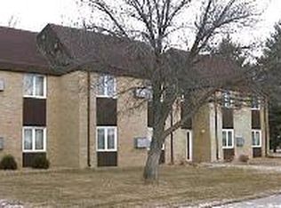 823 15th Ave NE APT 6, Aberdeen, SD 57401