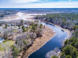 37 Canoe Club Ln, Pembroke, MA 02359