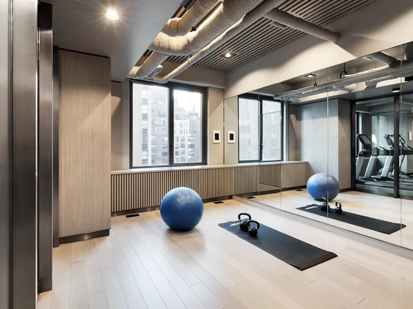 220 East 72nd Street image 23 of 28