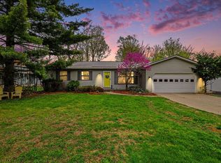 566 N Marshall Ave, Marshall, MI 49068