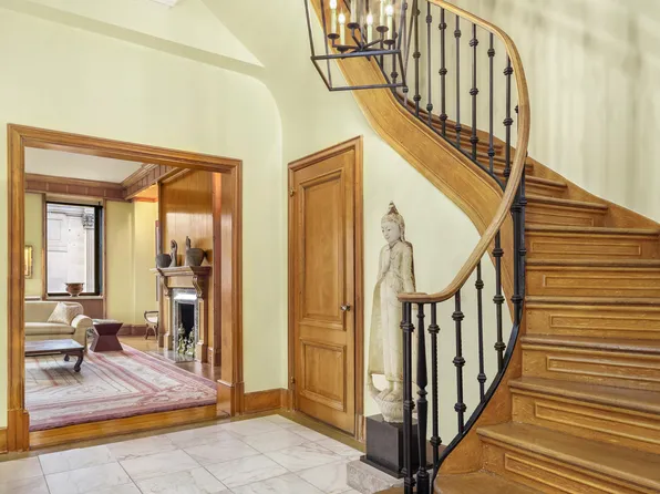 990 5th Avenue image 11 of 17