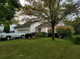 15 Geronimo Cir, Madison, WI 53713