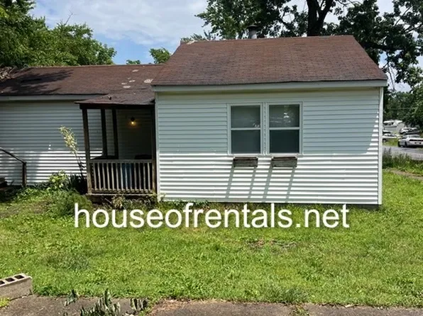 1 C Ln, Herrin, IL 62948