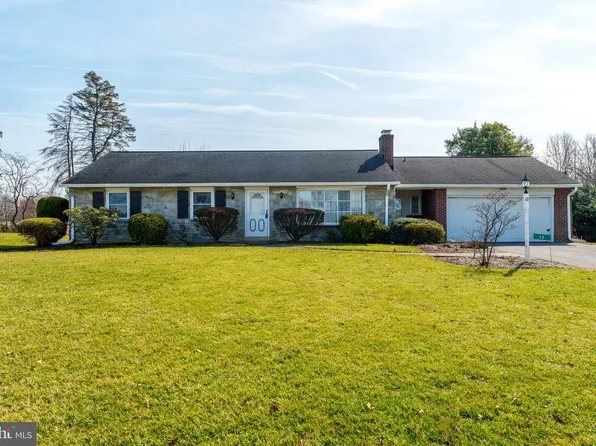 12 Budview Dr, Willow Street, PA 17584