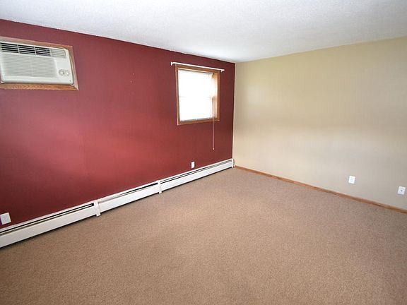 4th image of 1311 Greeley St S APT 3