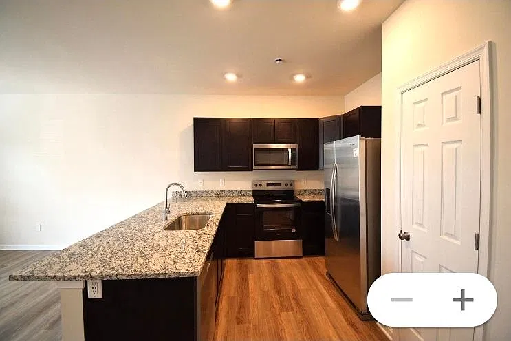 3 bed, 2.5 bath, 1657 sqft, $1,650 — Photo 2