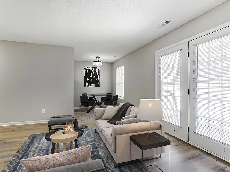 Coral Club Apartments — Photo 5