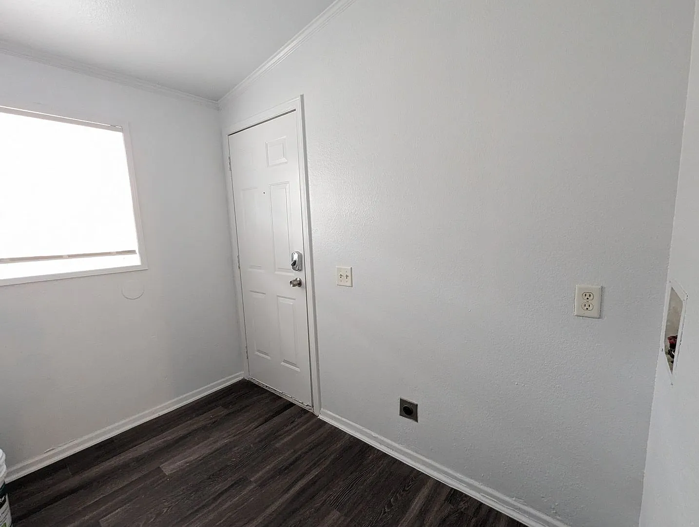 Great Southeast Austin Location! 3 Bed / 2 Bath with Private Back Yard — Photo 4