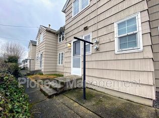 1142 NE Freemont Ave, Roseburg, OR