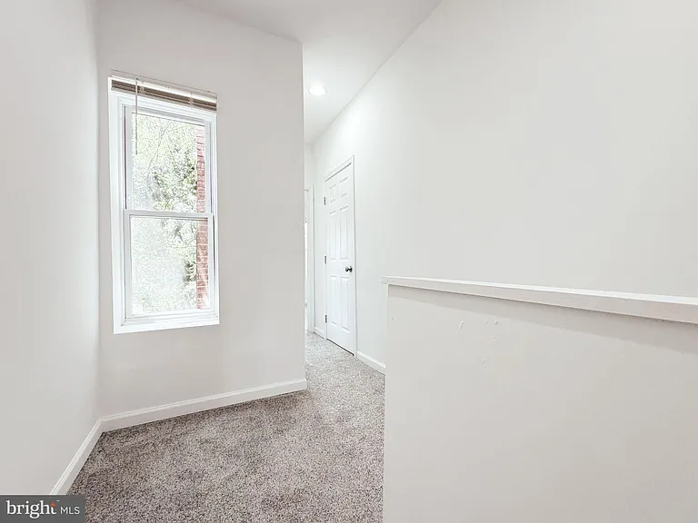 812 N Payson St — Photo 8