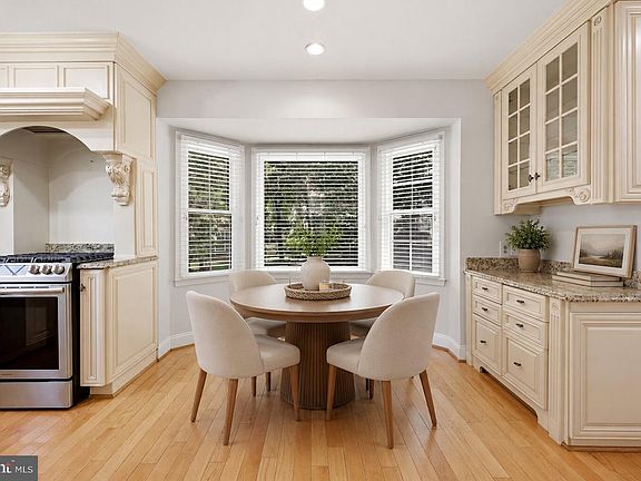5th image of 6413 Bromfield Trce