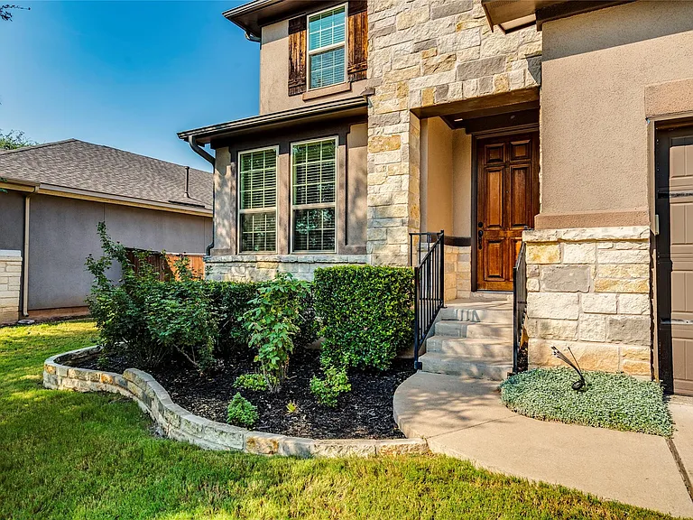 5728 Siragusa Dr — Photo 5