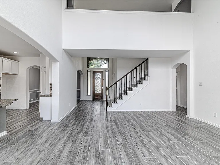 6219 Saint Rosalia Dr — Photo 10