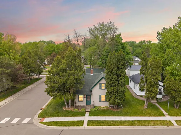 501 2nd St N, Delano, MN 55328