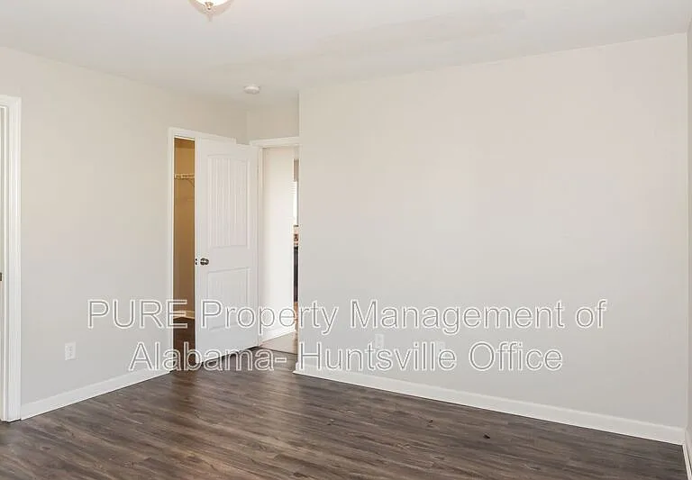 135 Wethersfield Dr — Photo 14