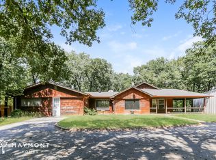 1801 Whispering Oaks St, Burleson, TX 76028