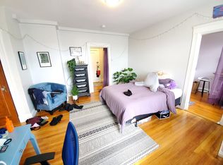 4 Washington Ave APT 2, Cambridge, MA 02140