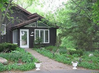 N4850 Green Valley Rd, Krakow, WI 54137