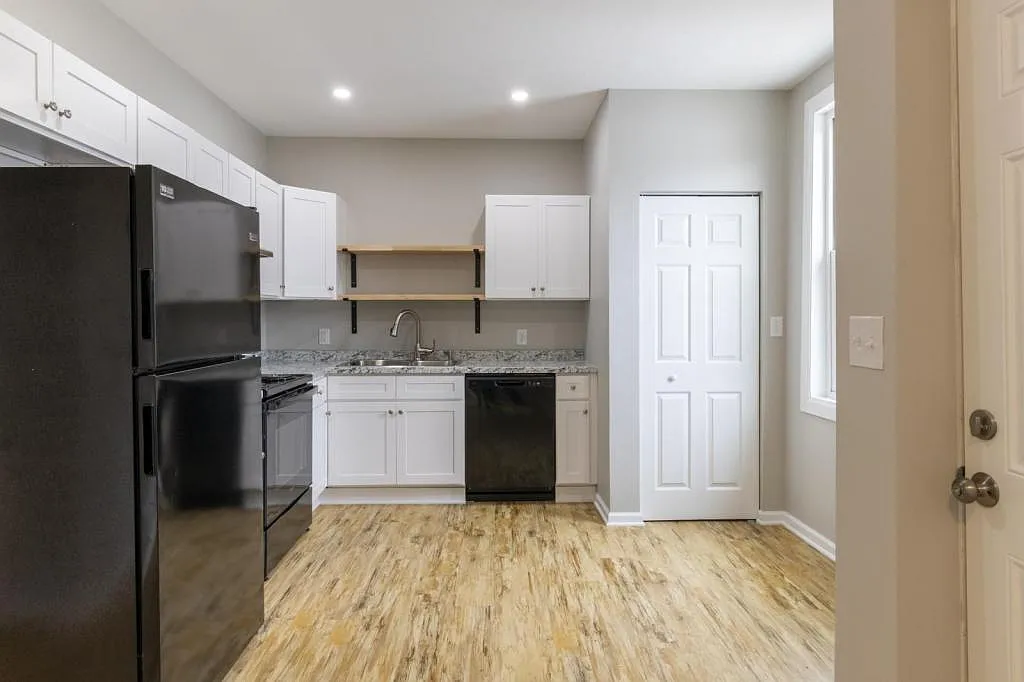 810 Lehman St — Photo 1
