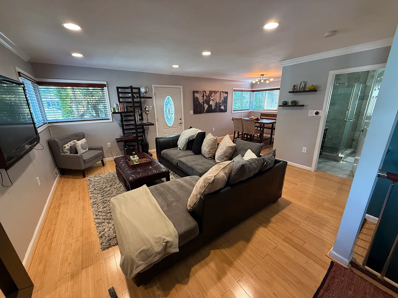 4418 Chestnut St — Photo 4