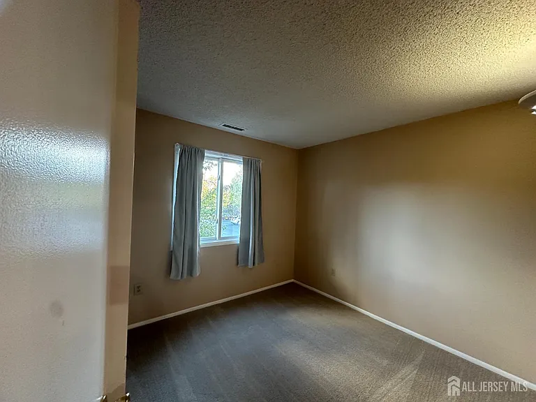 1006 Aspen Dr — Photo 8