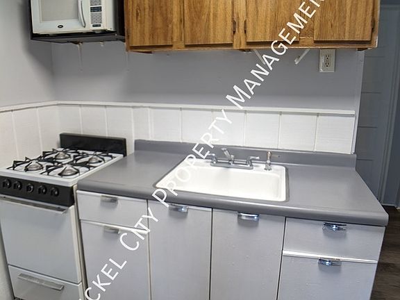 3rd image of 1094 Elmwood Ave APT 1