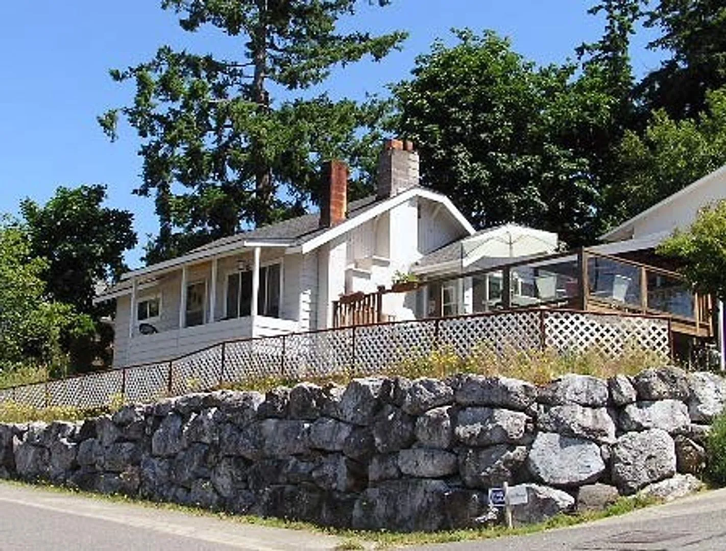 Lake Whatcom View - 2 Bedroom 1 Bath with Separate Office Space above Garage — Photo 1