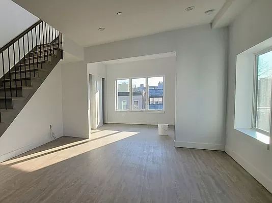 1st image of 549 Saint Marks Ave