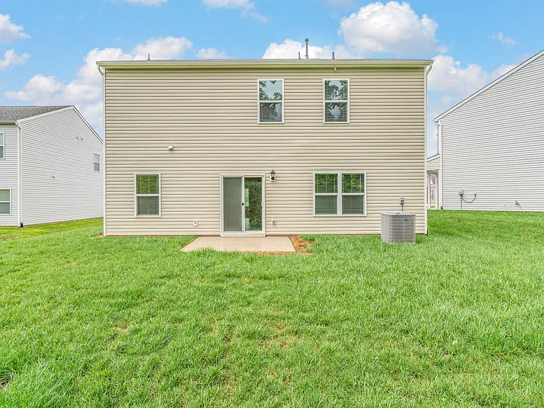 944 Utopia Ln — Photo 32