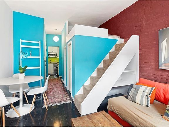 2nd image of 415 W 46th St APT 4D