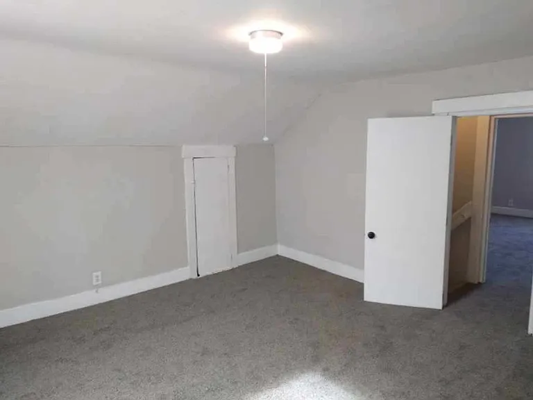 631 Rawlings St — Photo 9