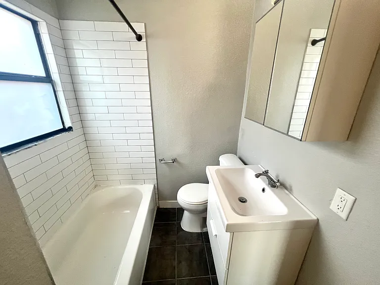 The Monte Apartments — Photo 7