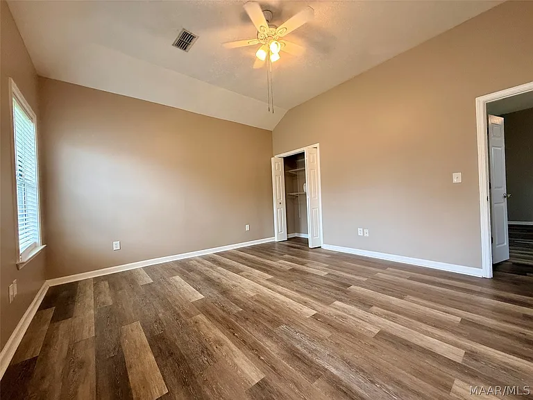 6630 Stablegate Ct — Photo 10