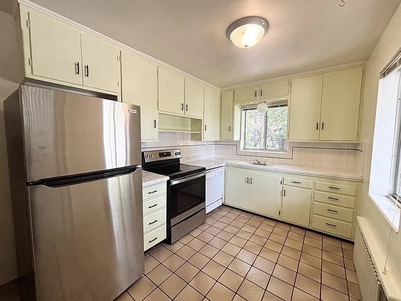 680 S Elizabeth St #1