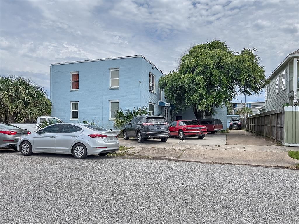 3609 Avenue S 1/2 APT 4, Galveston, TX 77550 Zillow